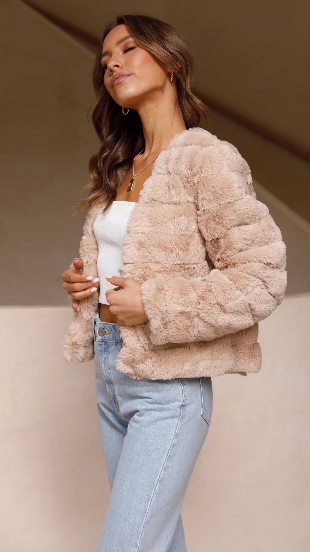 Luksuriøs cropped jakke til kvinder – Veloura