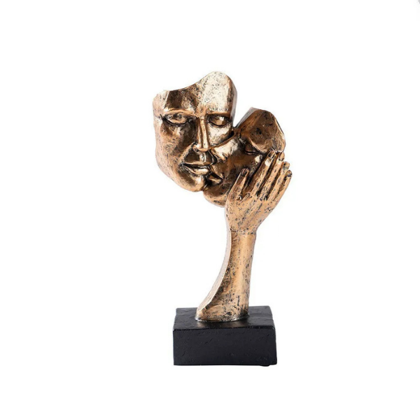 Abstrakt kunstskulptur – moderne parstatue til udstilling i hjemmet