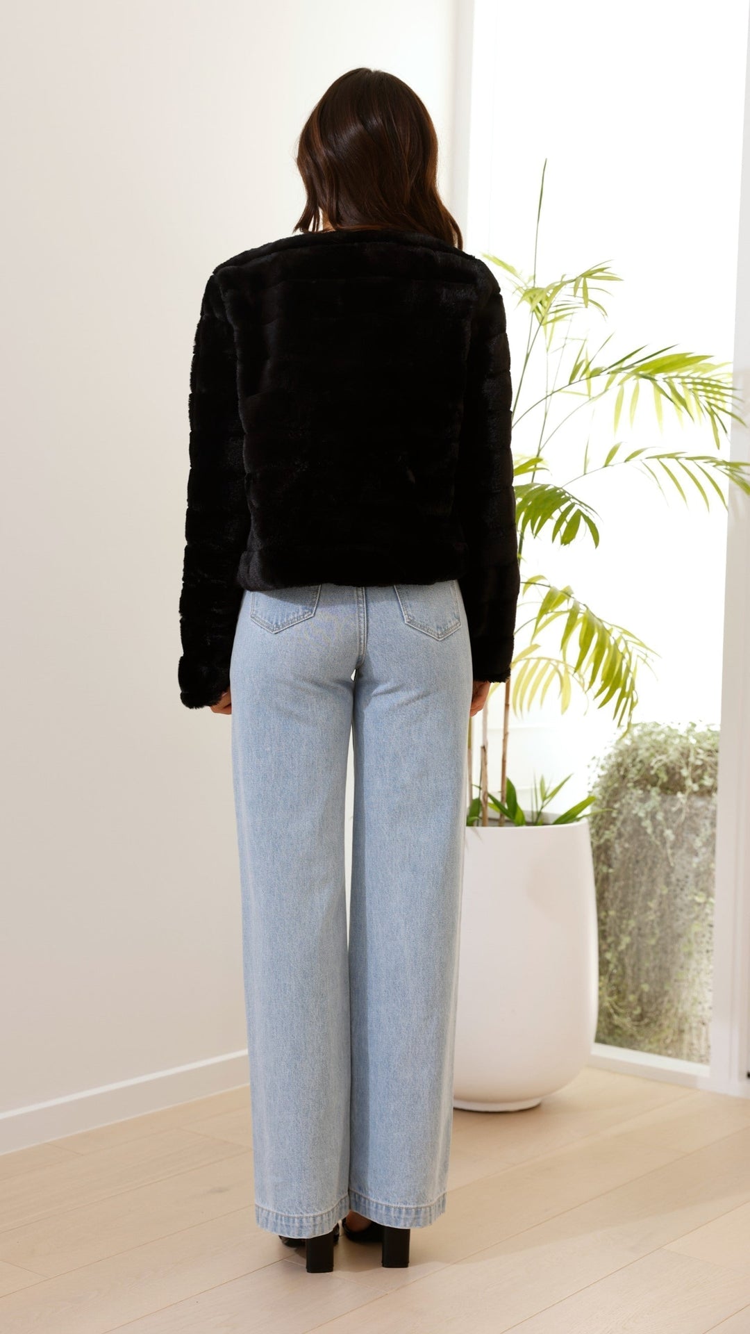 Luksuriøs cropped jakke til kvinder – Veloura