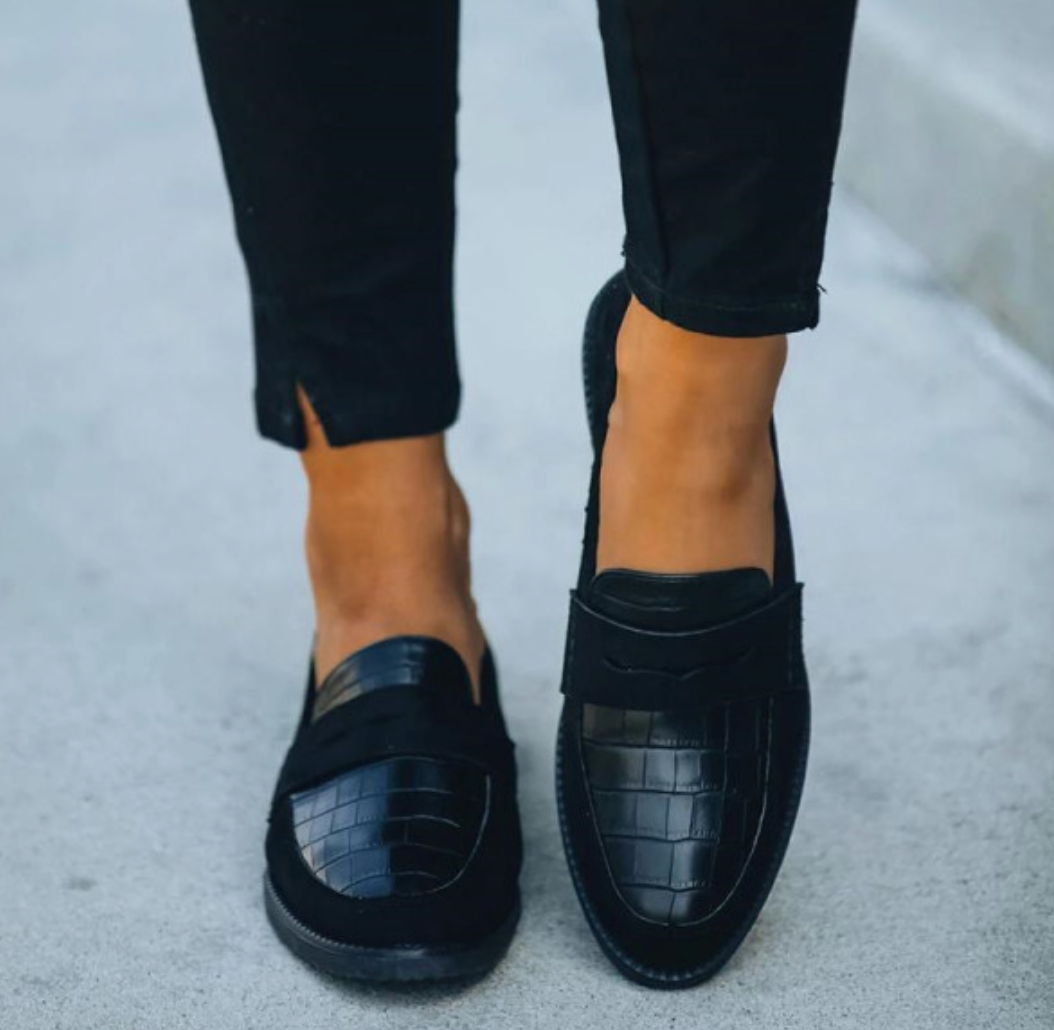 Sorte loafers til damer – Elara