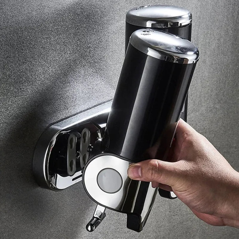PureFlow - Vægmonteret sæbedispenser med to rum til et elegant badeværelse