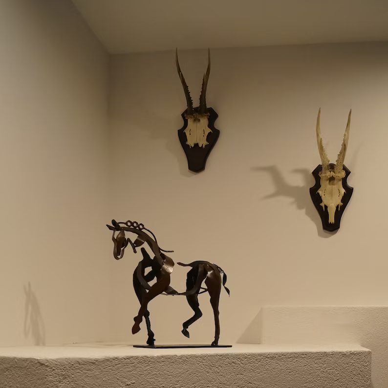 Håndlavet hestefigur – Ferro