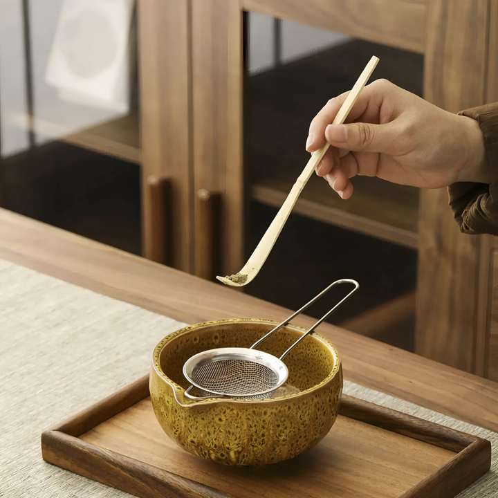 5-dels matcha-sæt med håndlavet keramikskål og bambustilbehør