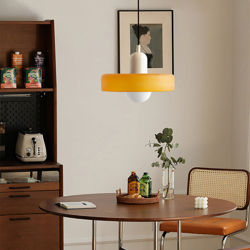 Farverig pendellampe i Bauhaus-stil - StiloGlas