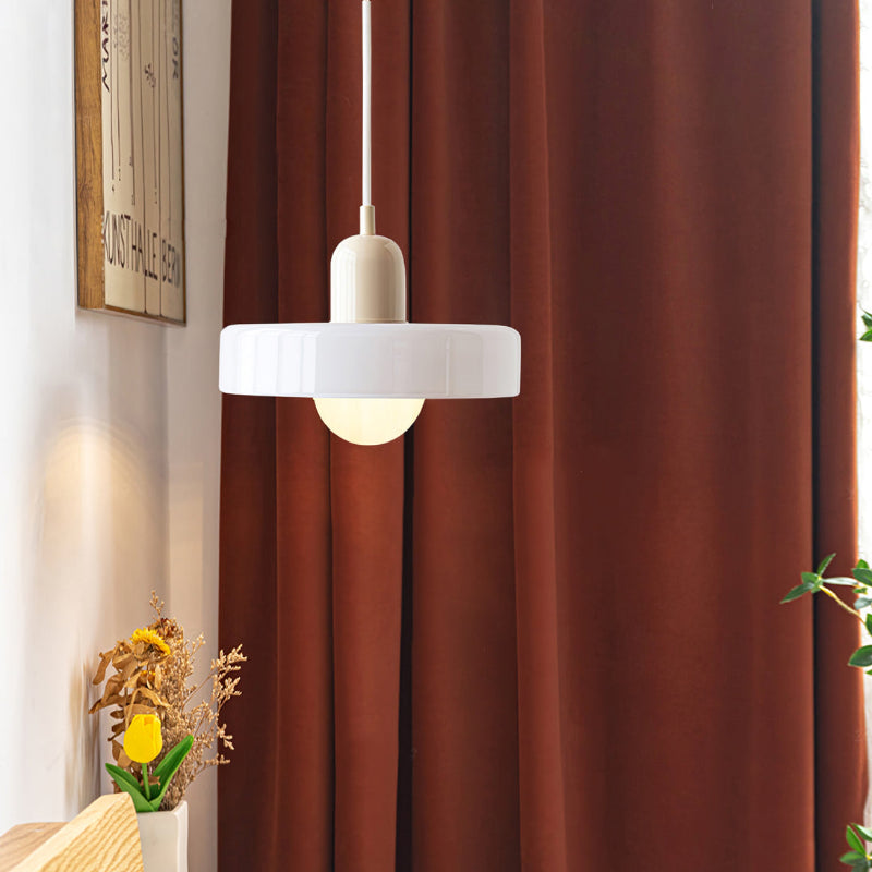 Farverig pendellampe i Bauhaus-stil - StiloGlas