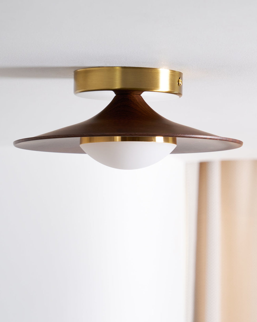 Moderne LED-loftlampe – kompakt plafonddesign