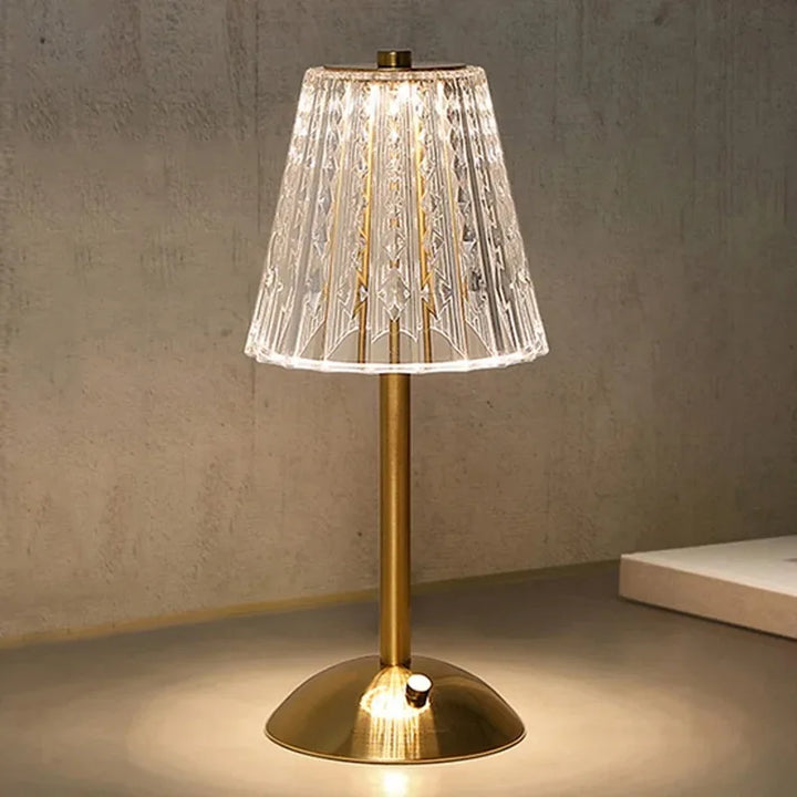 Elegant LED-bordlampe med lampeskærm i krystal og guldfinish – touch-tænding
