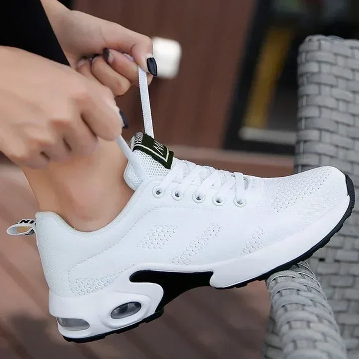 Ortopædiske sneakers til smertelindring – optimal komfort og støtte til fodbuen