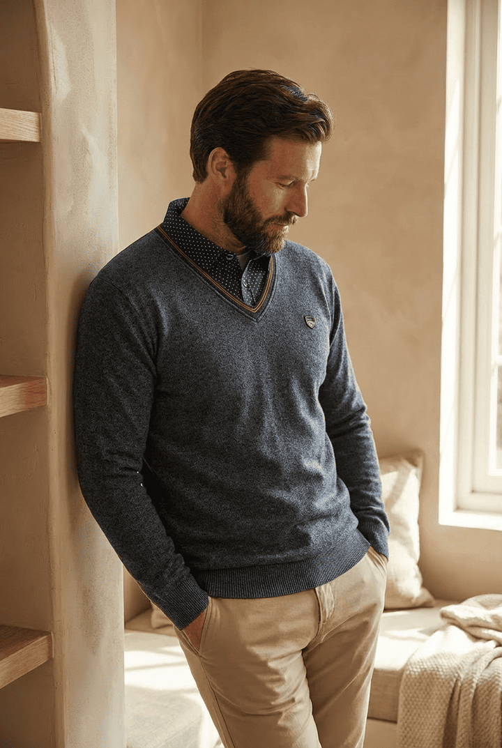 Pullover med V-hals og krave - Ian