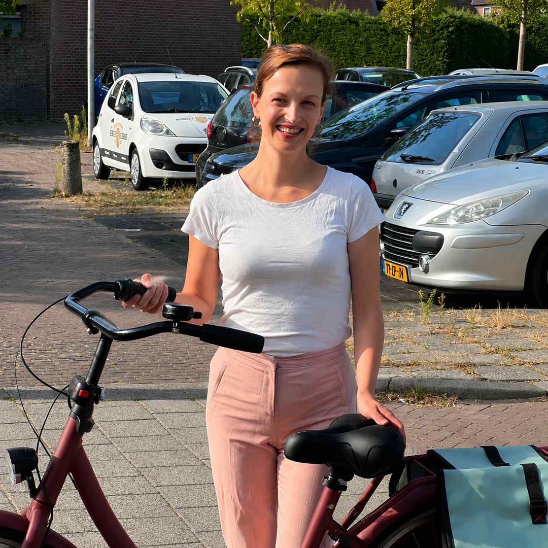 Ergonomisk komfort-cykelsadel med udskæring – med 2 tommer tyk skumpolstring og vandtæt PU-læder