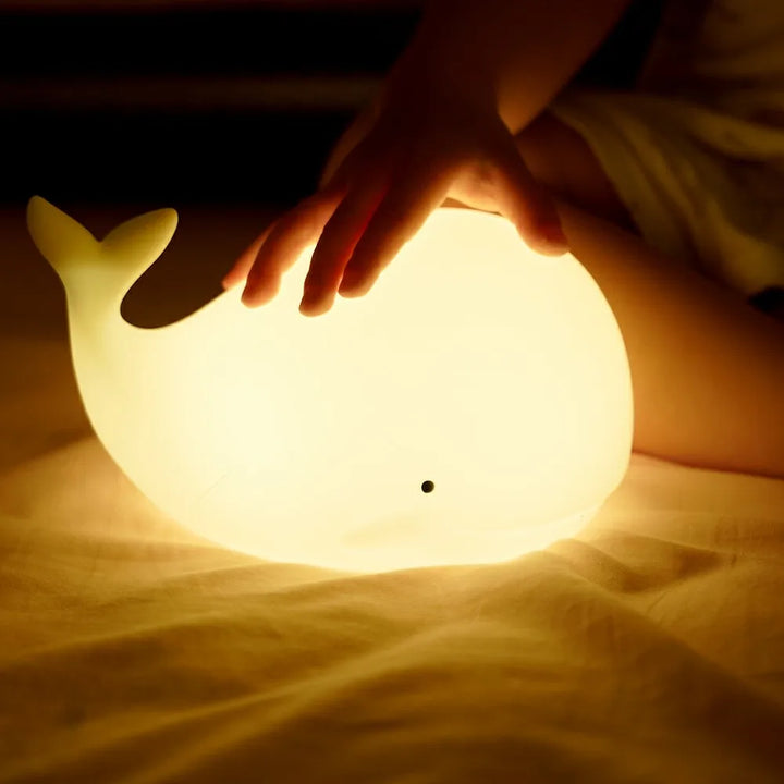 Blød natlampe i silikone – GlowWhale