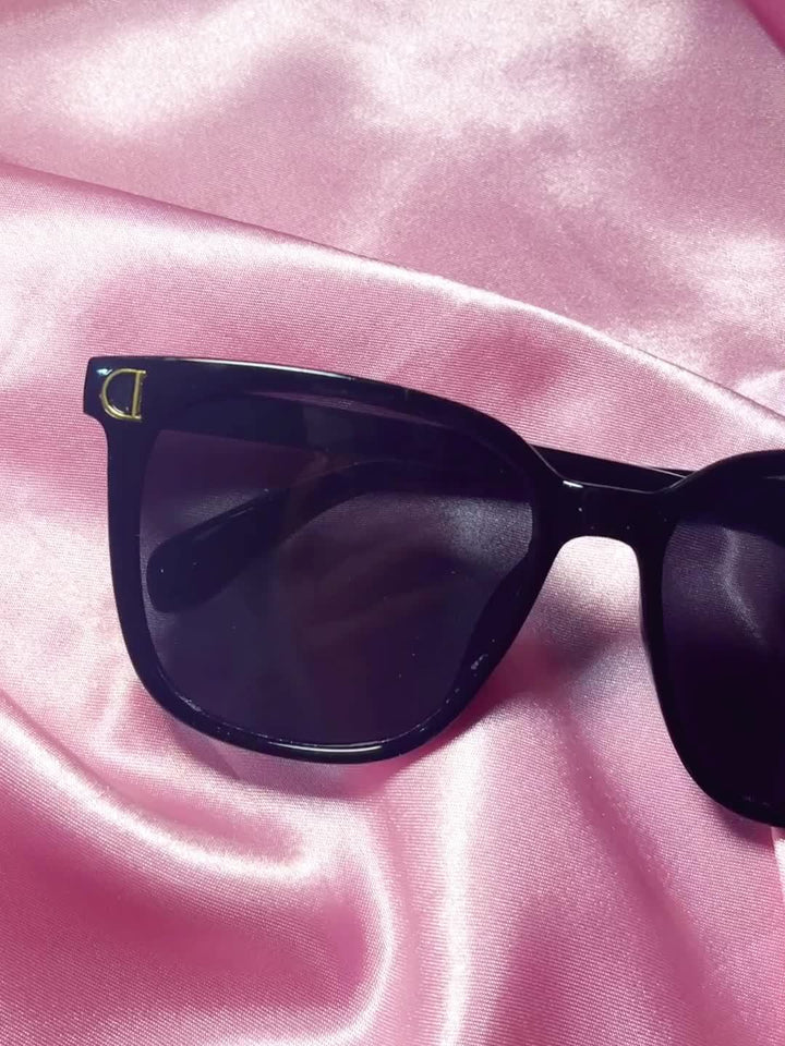 Moderigtige gradient-solbriller til kvinder – elegant løsning til solrige dage