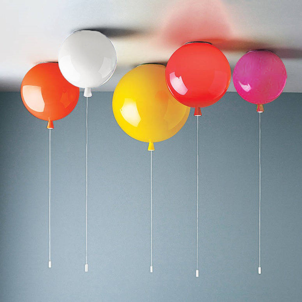 Kompakt og moderne LED-loftlampe Balloon – AuraLite