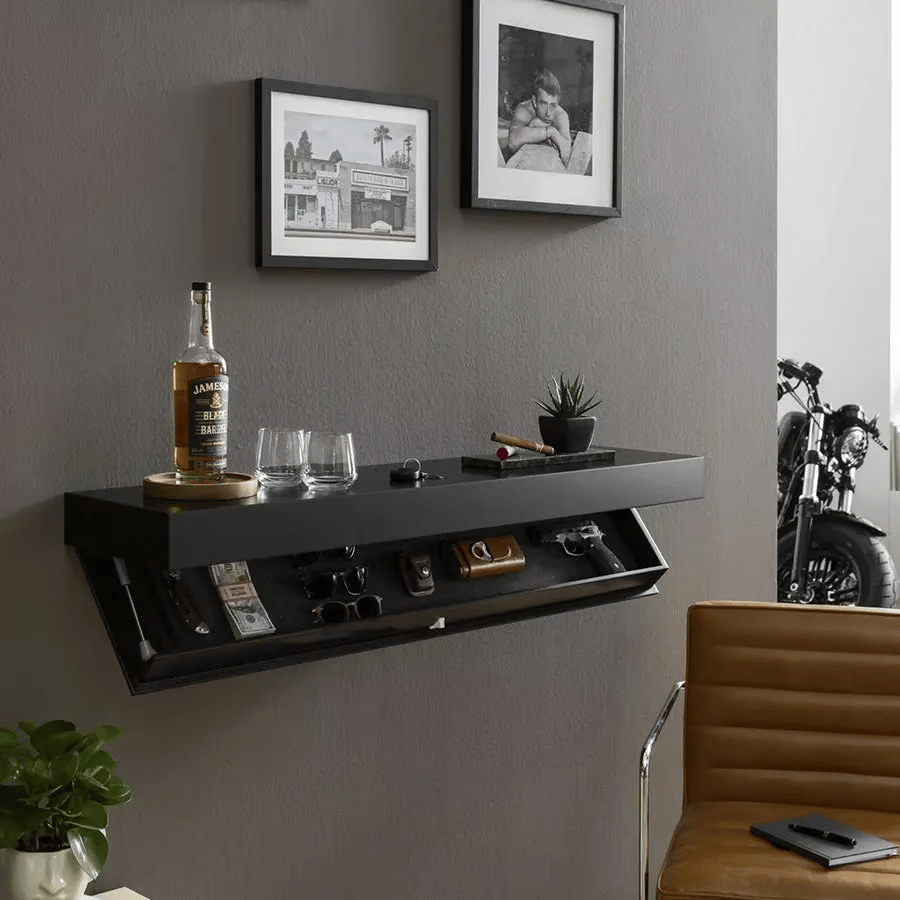 Vægreol af massivt træ med skjult rum | minimalistisk design