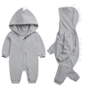 Sød babyonesie med dinosaurhue - DinoDream Onesie