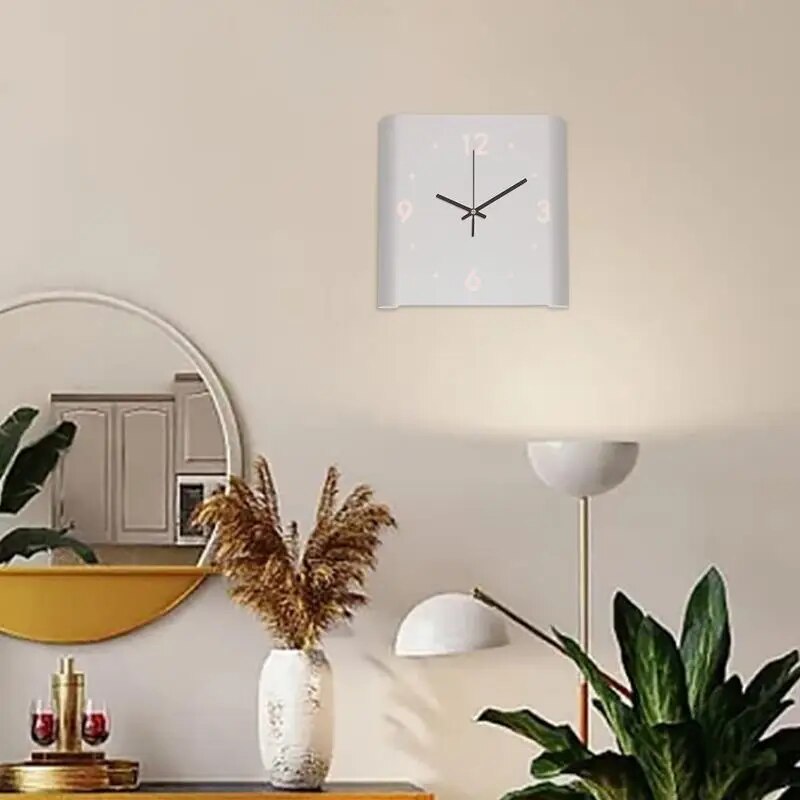 Firkantet dobbeltsidet vægur | Minimalistisk oplyst design