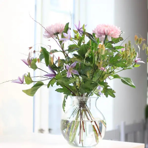 Genanvendelig blomsterarrangør-vaseindsats til opretstående, friske buketter