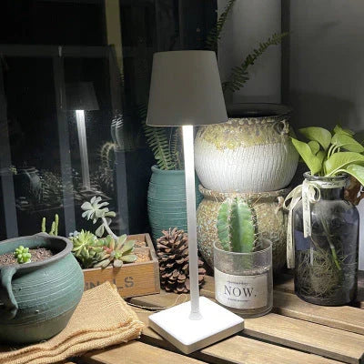 Dæmpbar bærbar LED-bordlampe - LumiAura