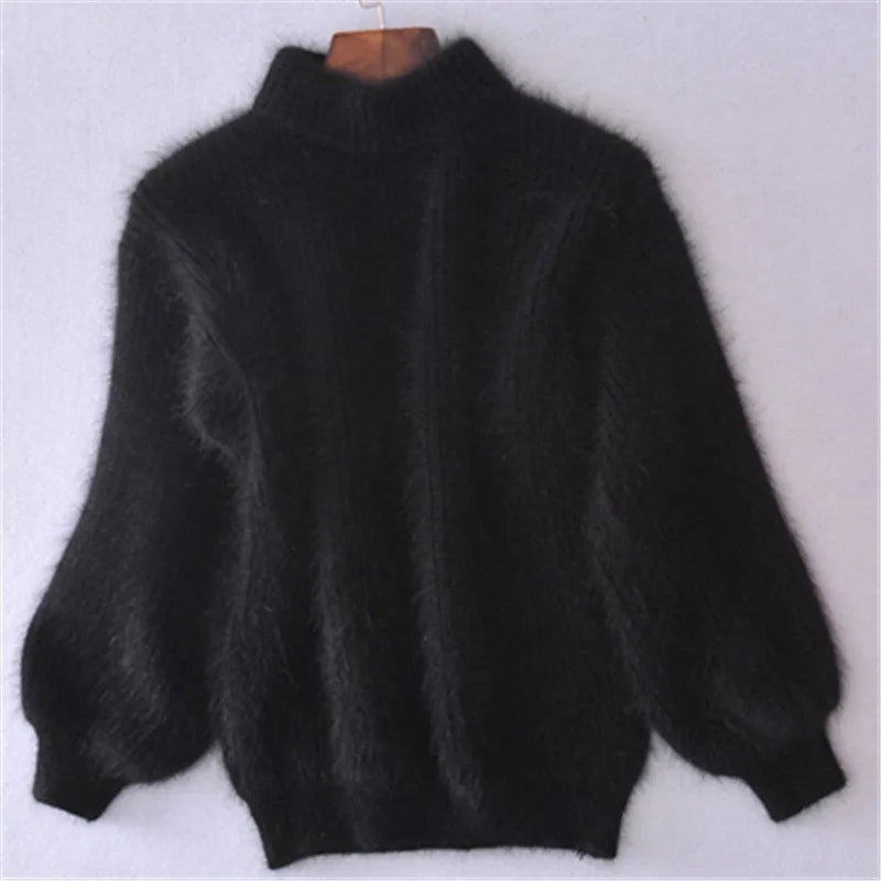 Afslappet strikket damesweater i angora – Livia