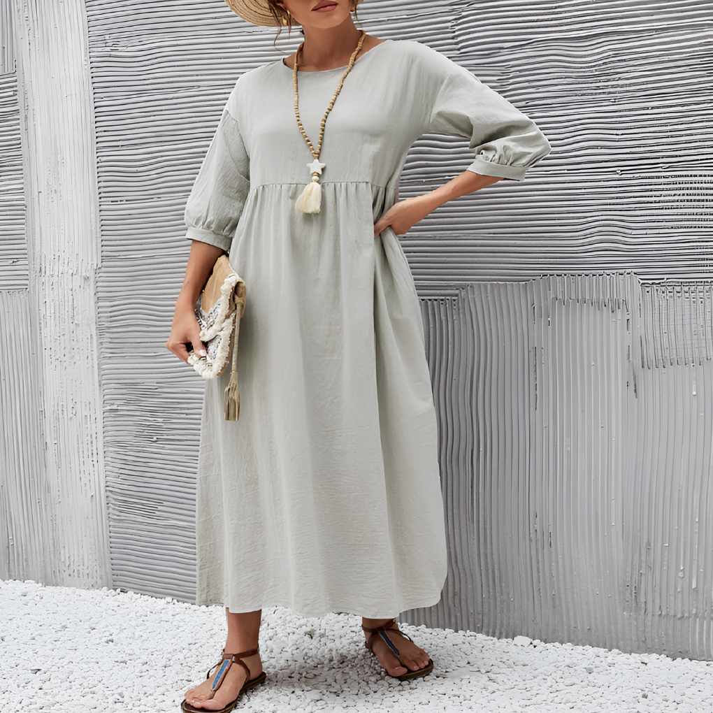 Elegant sommerkjole med smock til kvinder