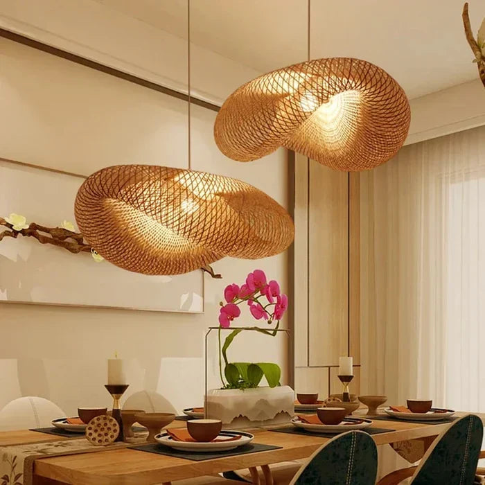 Håndflettet bambuslampe i boho-stil