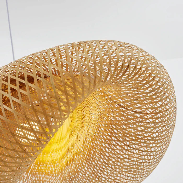 Håndflettet bambuslampe i boho-stil