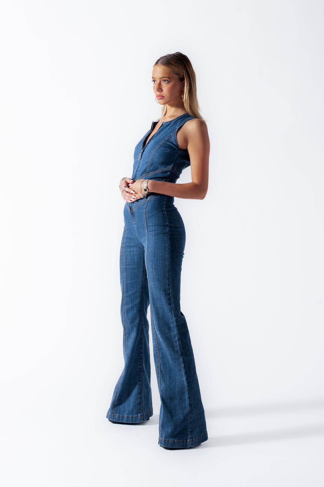 Rygløs denim-jumpsuit til kvinder med hjerteudskæring – Sakura