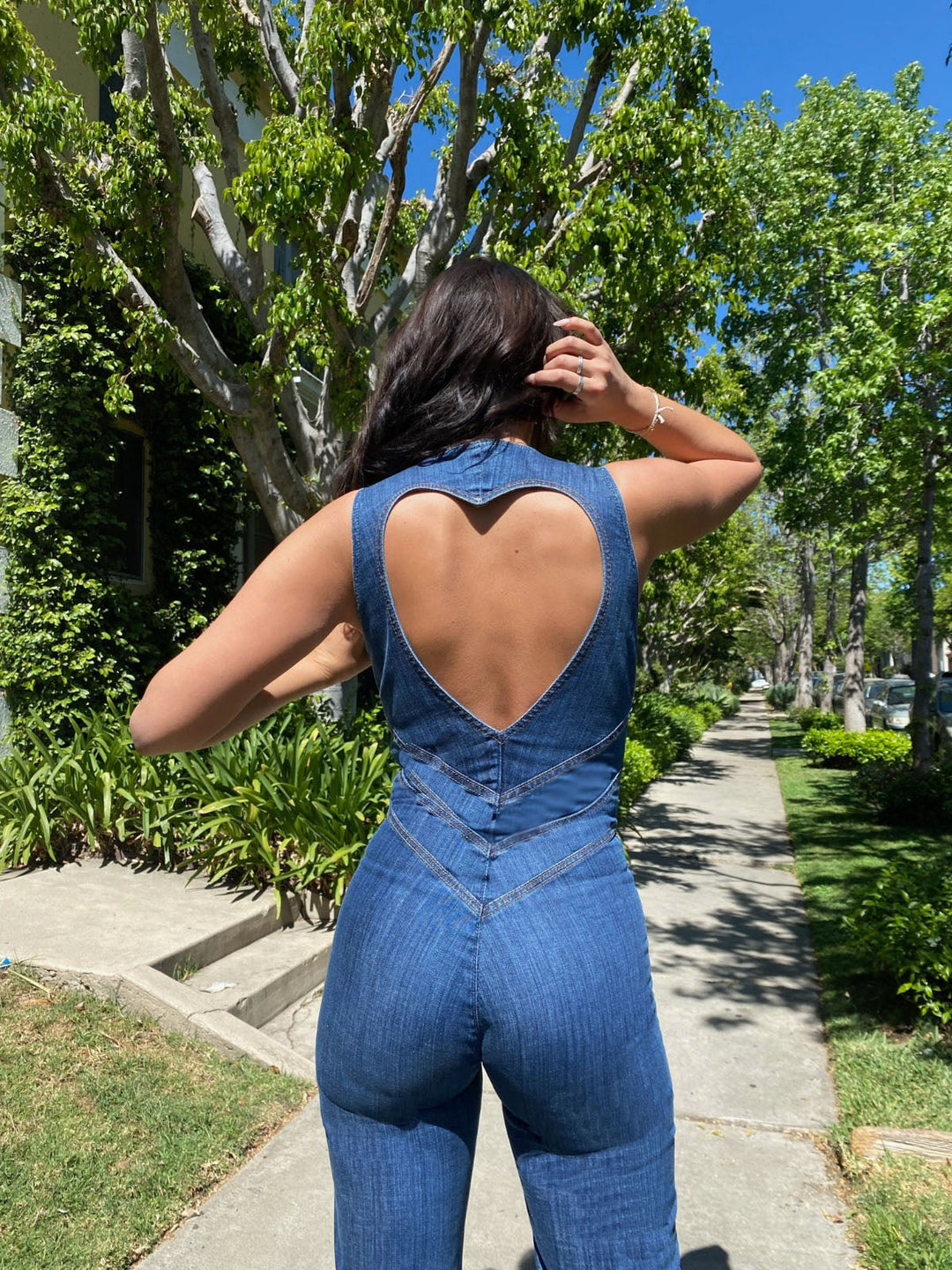 Rygløs denim-jumpsuit til kvinder med hjerteudskæring – Sakura