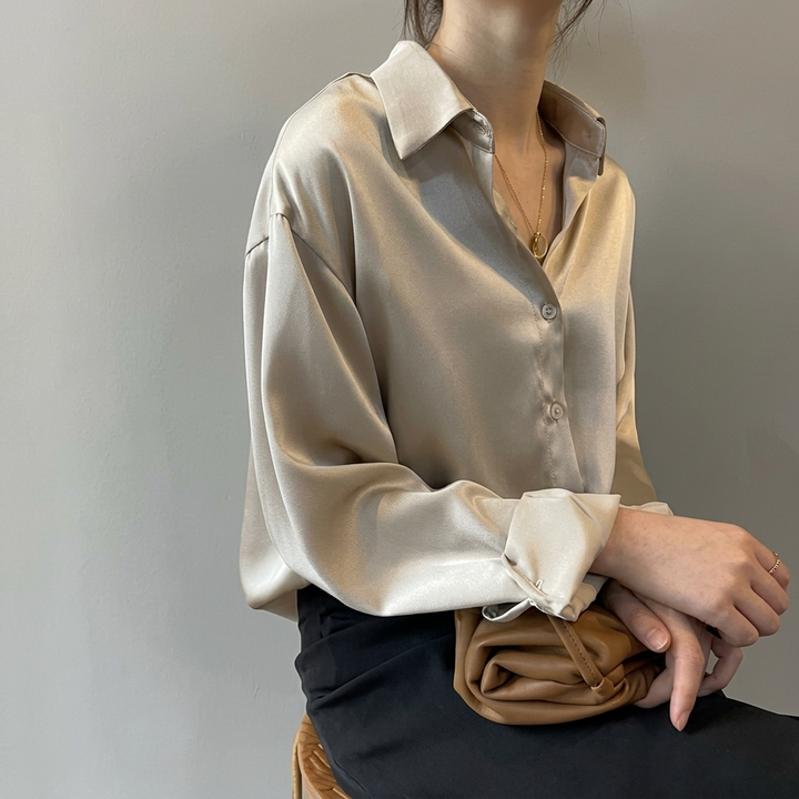 Satinbluse til kvinder
