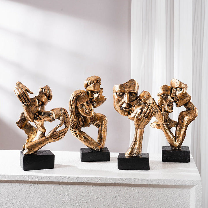 Abstrakt kunstskulptur – moderne parstatue til udstilling i hjemmet