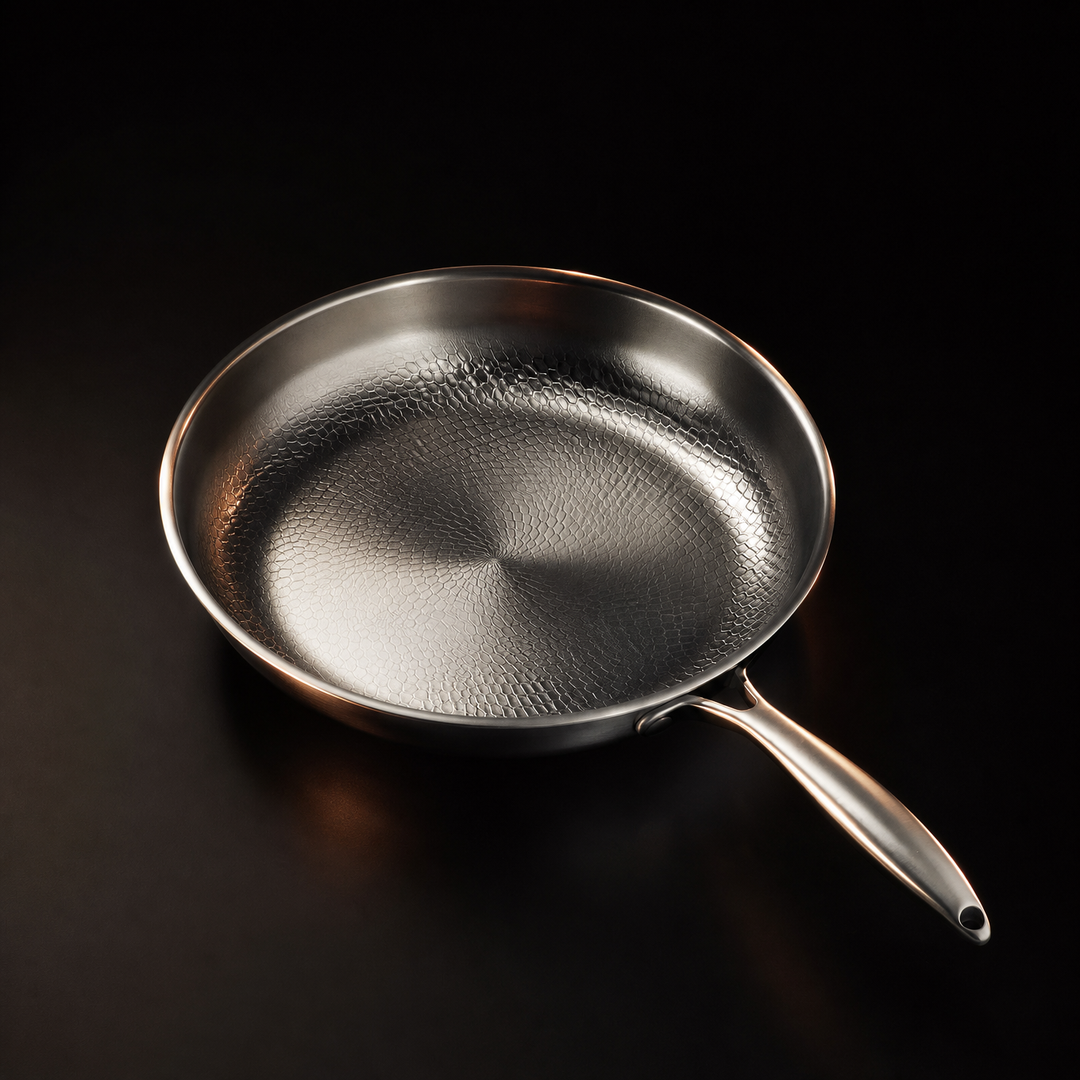 Håndhamret stegepandesæt i titanium med 2 låg, 5 størrelser (8–12 tommer)