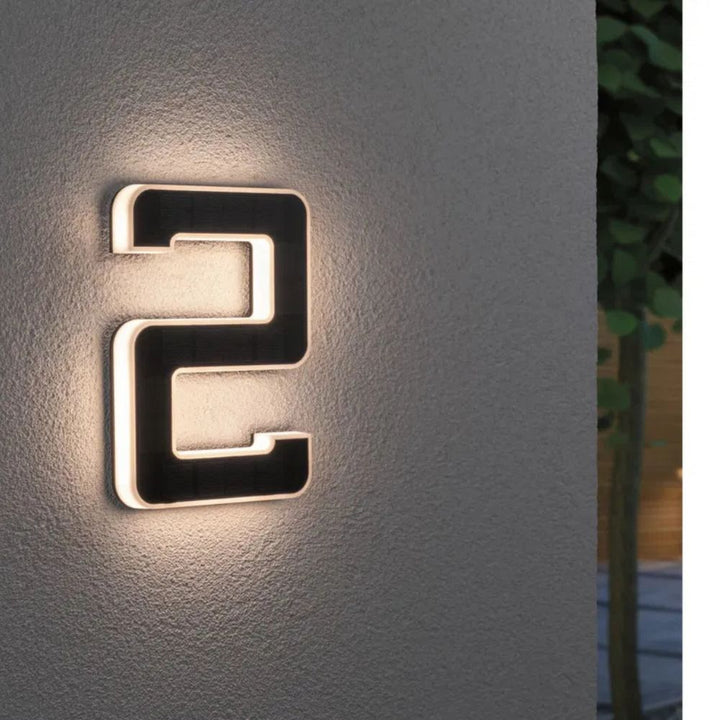 Soloplyst husnummer med LED og skumringssensor
