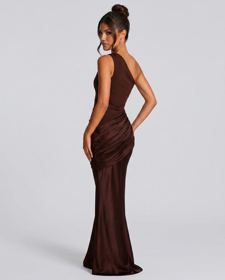 Draperet one-shoulder-maxikjole i satin