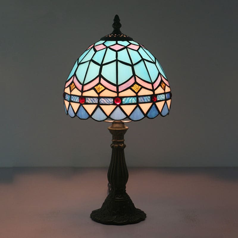 Bordlampe i Tiffany-glas – klassiske linjer i bly