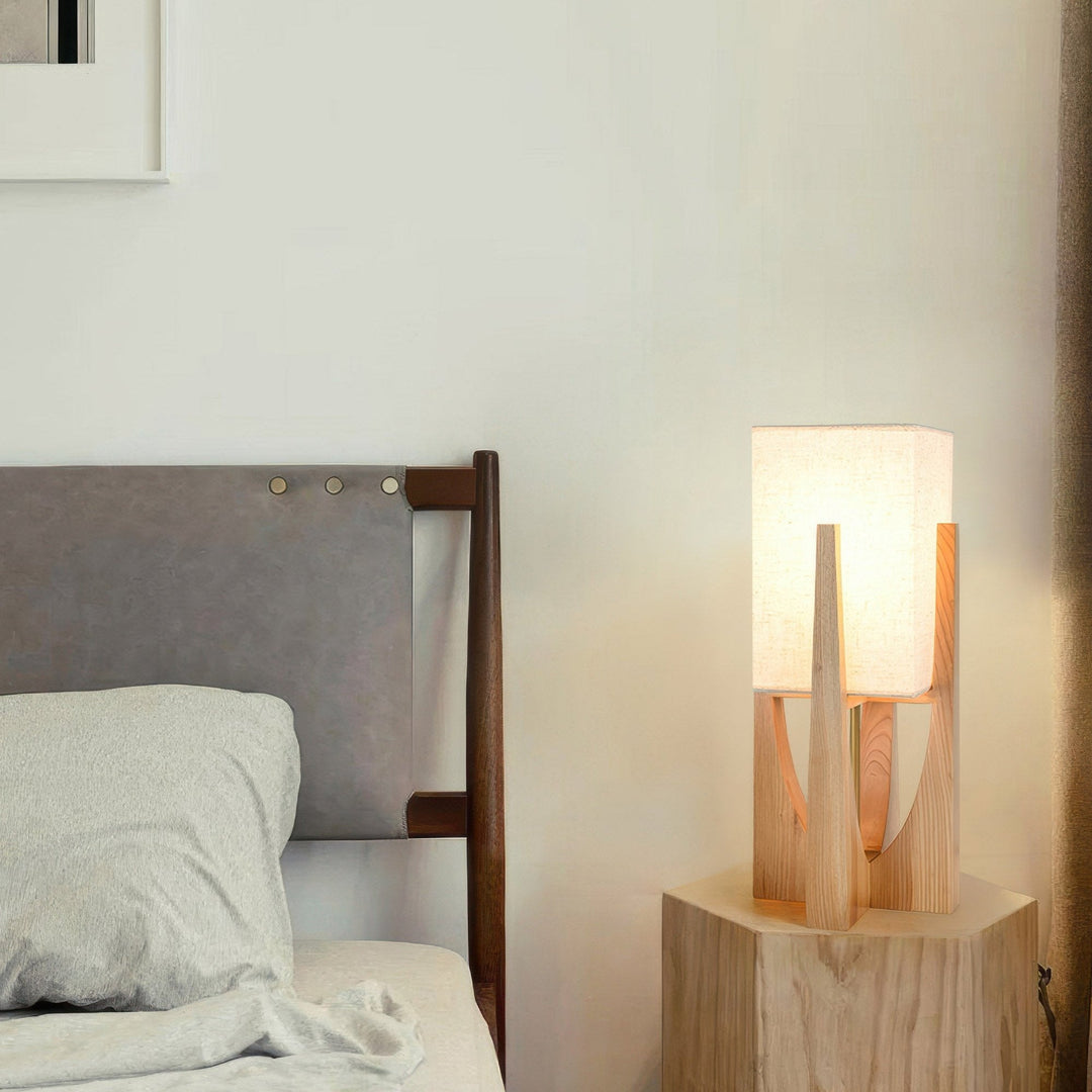 NaraLume gulvlampe i valnød | Minimalistisk og hyggelig