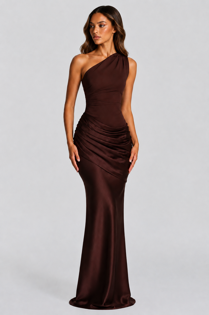 Draperet one-shoulder-maxikjole i satin
