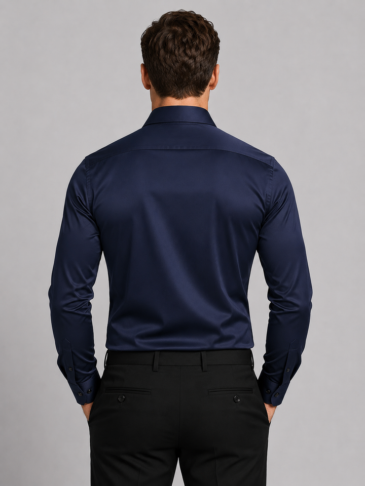 Slim fit herreskjorte i satinlook med stretch, langærmet